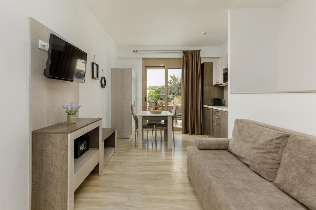 Aria Garden Suites Нікіті Екстер'єр фото